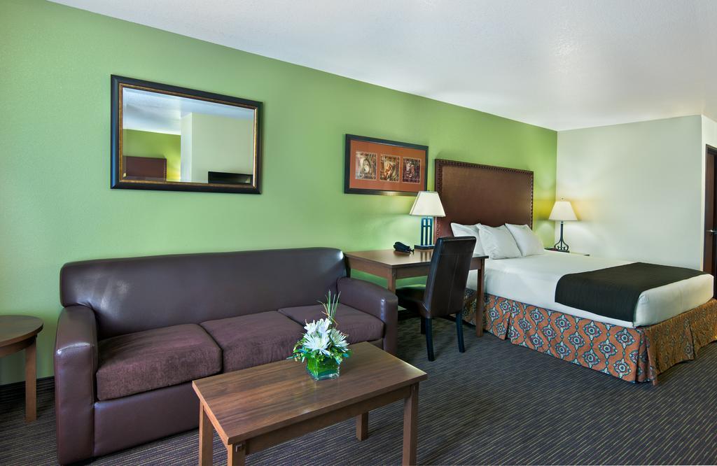 Oxford Suites Hermiston Exterior photo