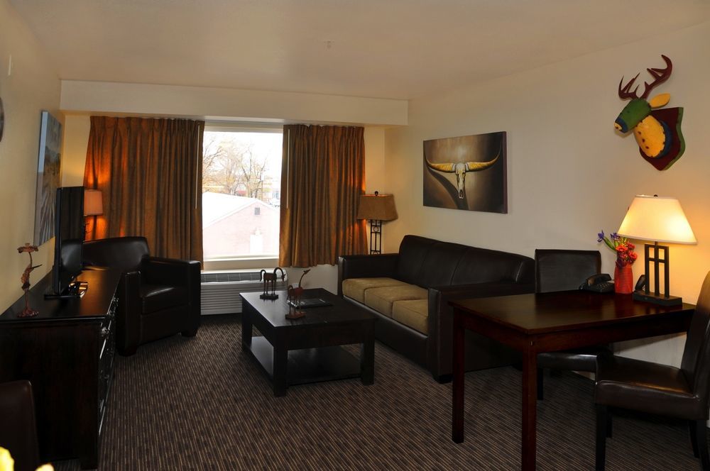 Oxford Suites Hermiston Exterior photo