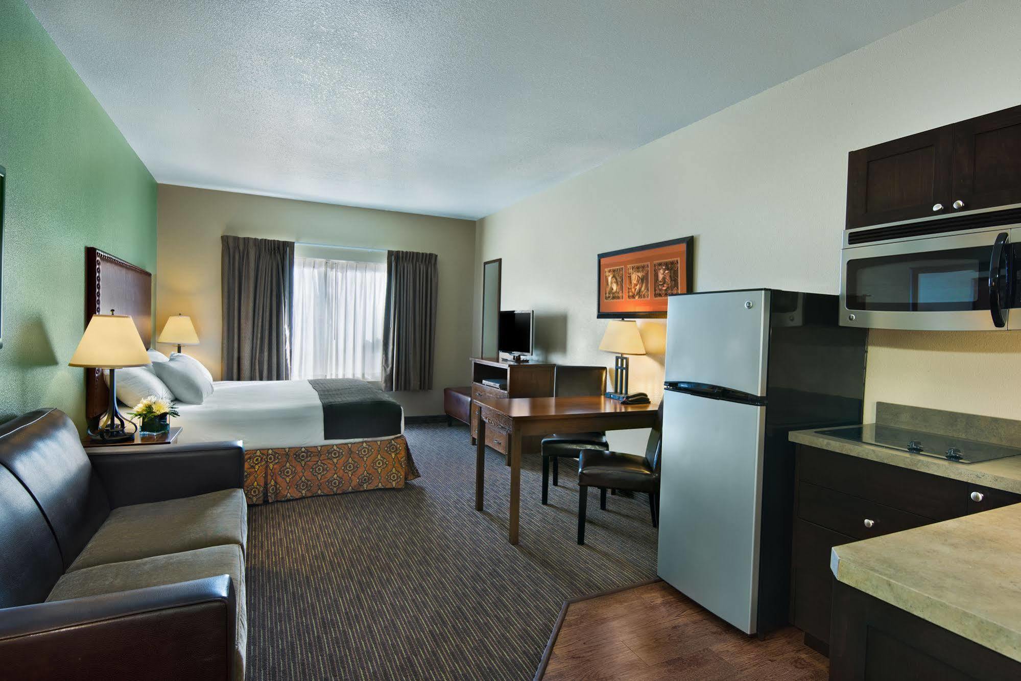 Oxford Suites Hermiston Exterior photo