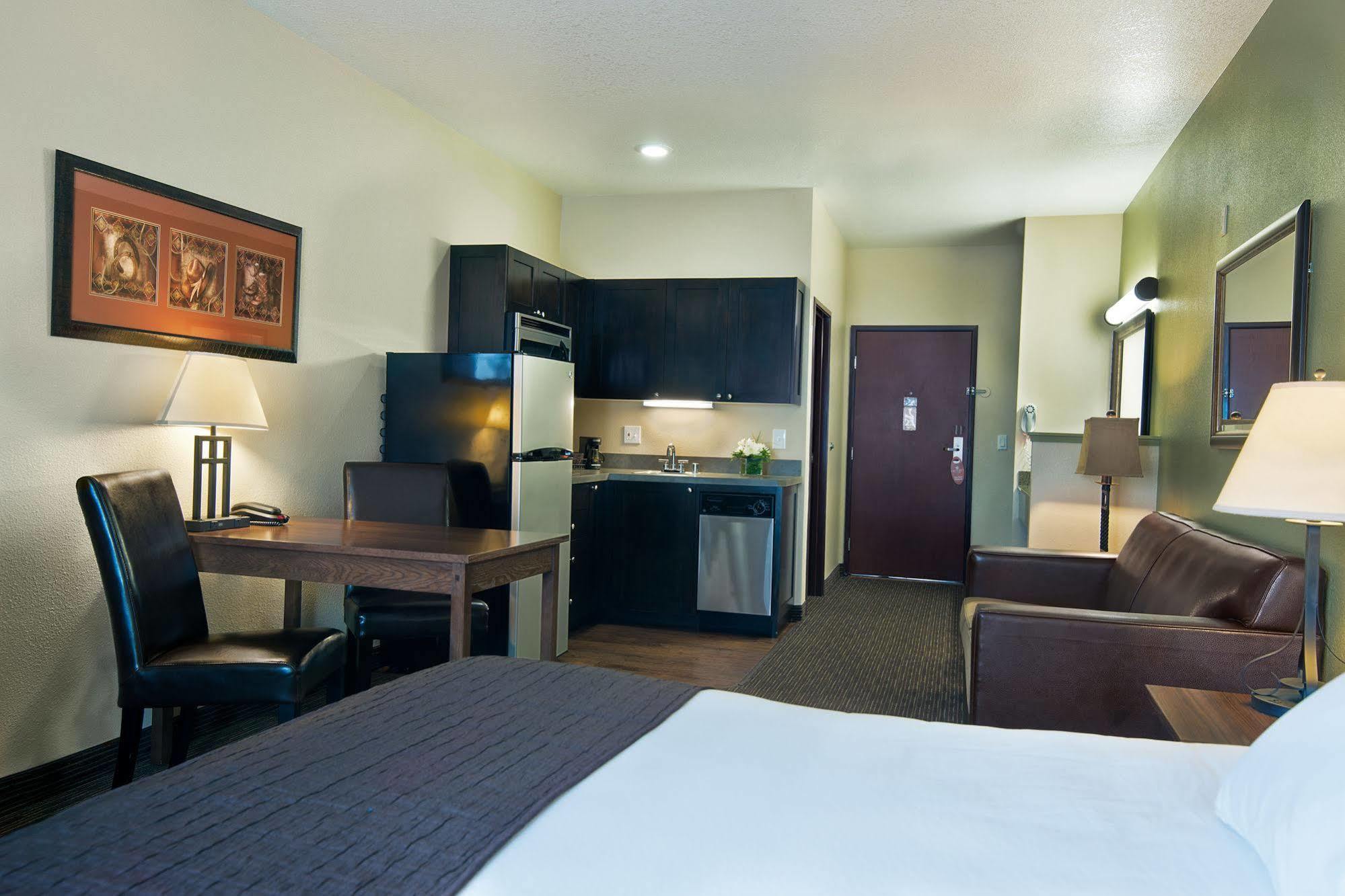 Oxford Suites Hermiston Exterior photo