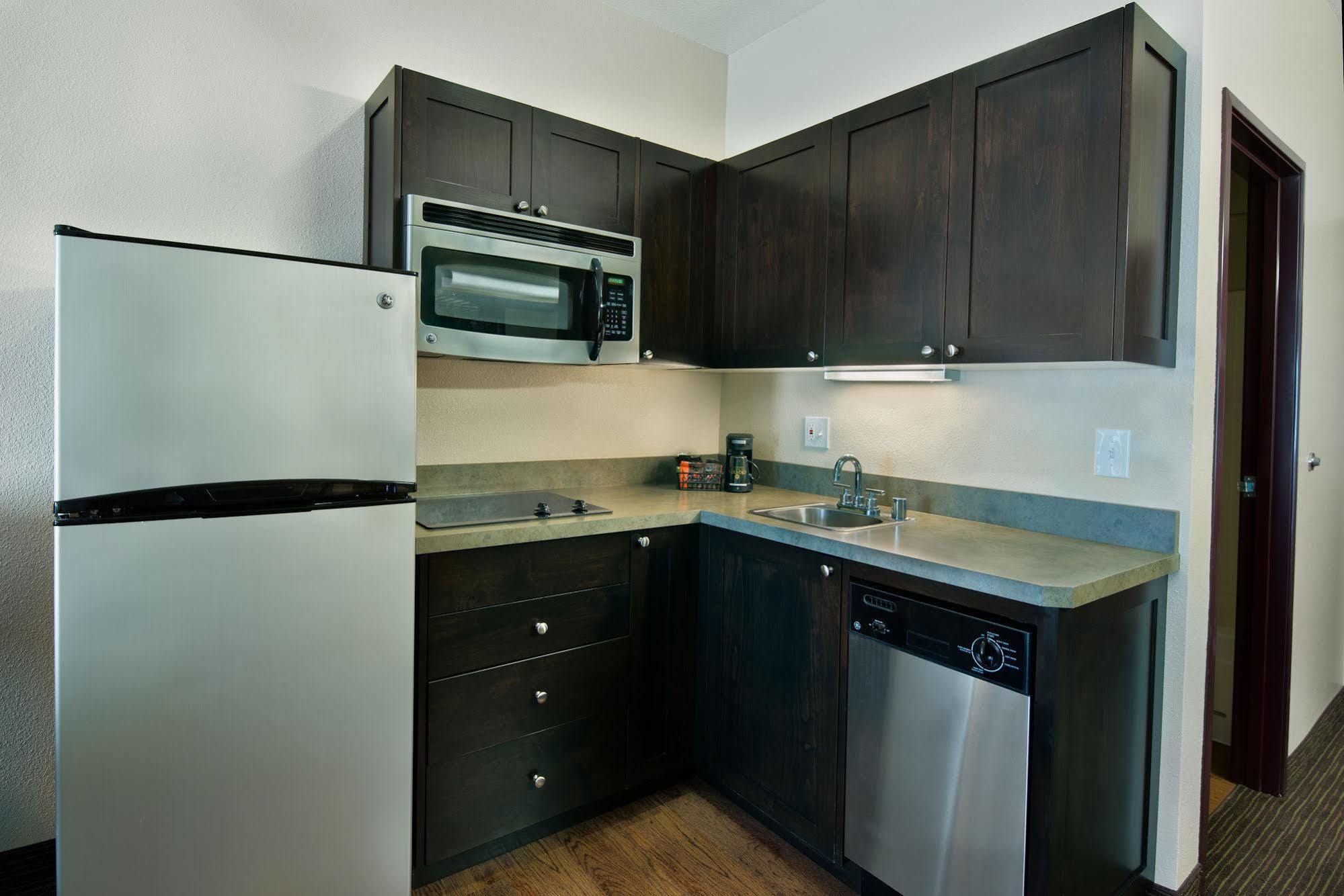 Oxford Suites Hermiston Exterior photo